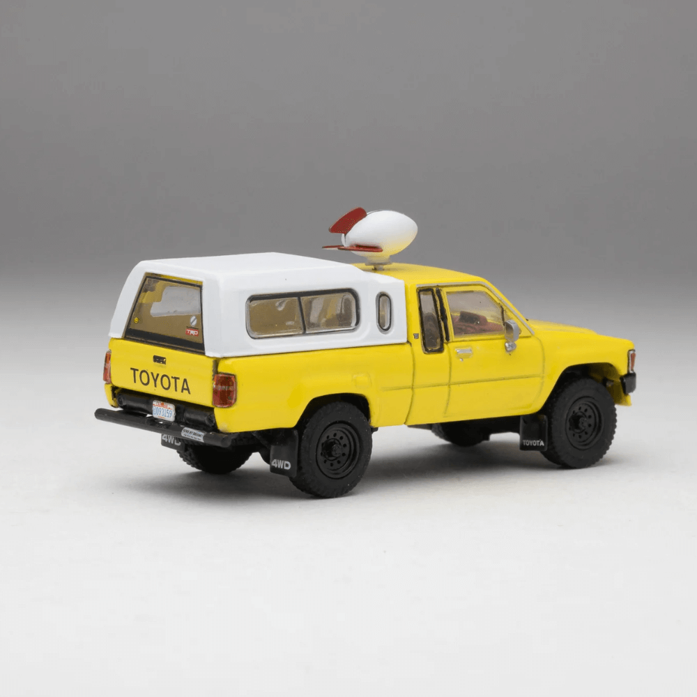 4x4 Work Truck Exclusive GCD 1/64 Fits Toyota Hilux Xtracab SR5