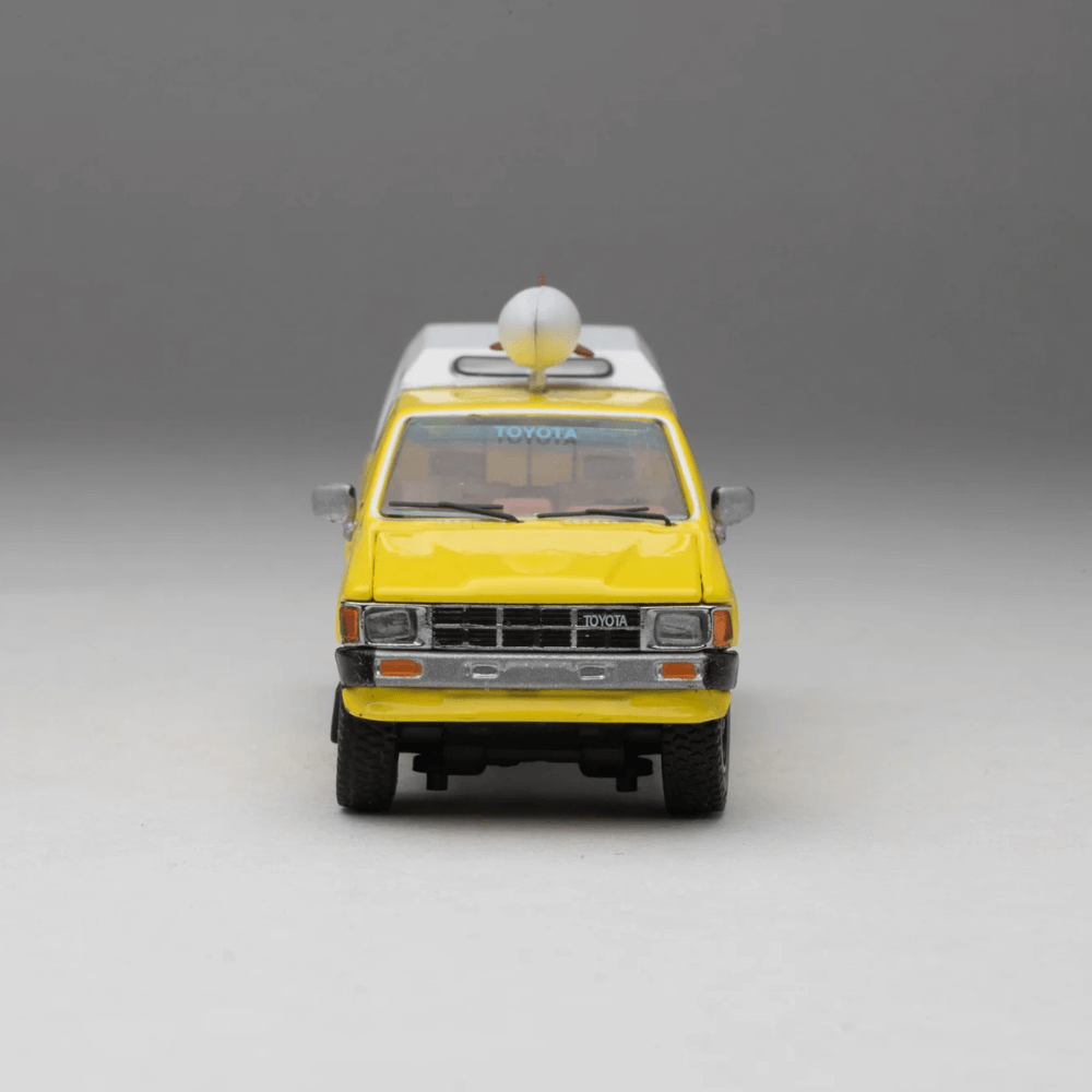 4x4 Work Truck Exclusive GCD 1/64 Fits Toyota Hilux Xtracab SR5
