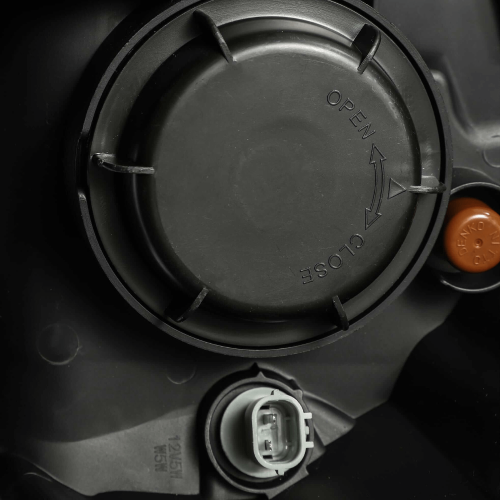 NOVA-Series LED Projector Headlights | Amber/Clear DRL Fits 2016-2023 Toyota Tacoma